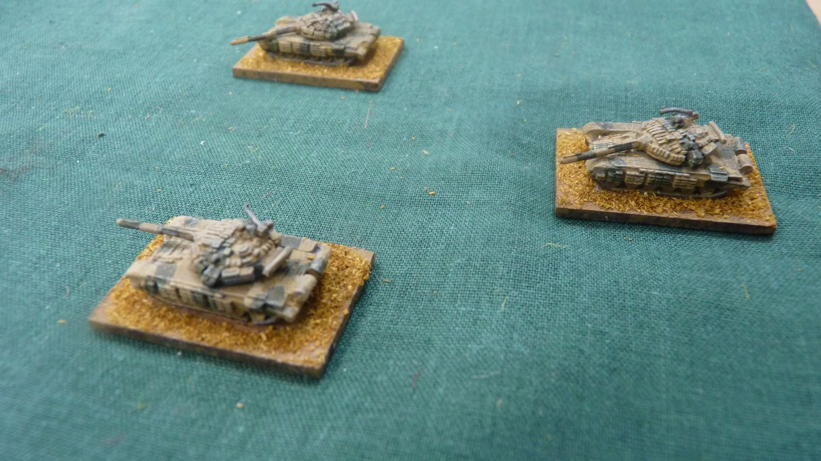 Indian tanks enter the table and fire unsuccessfully at the Chinese